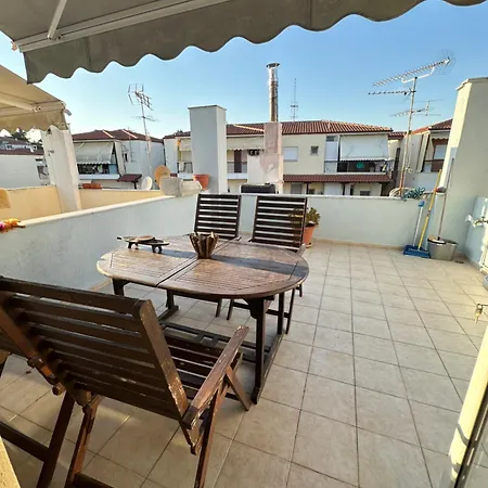 Zenia'S Beach House Polychrono Exterior photo